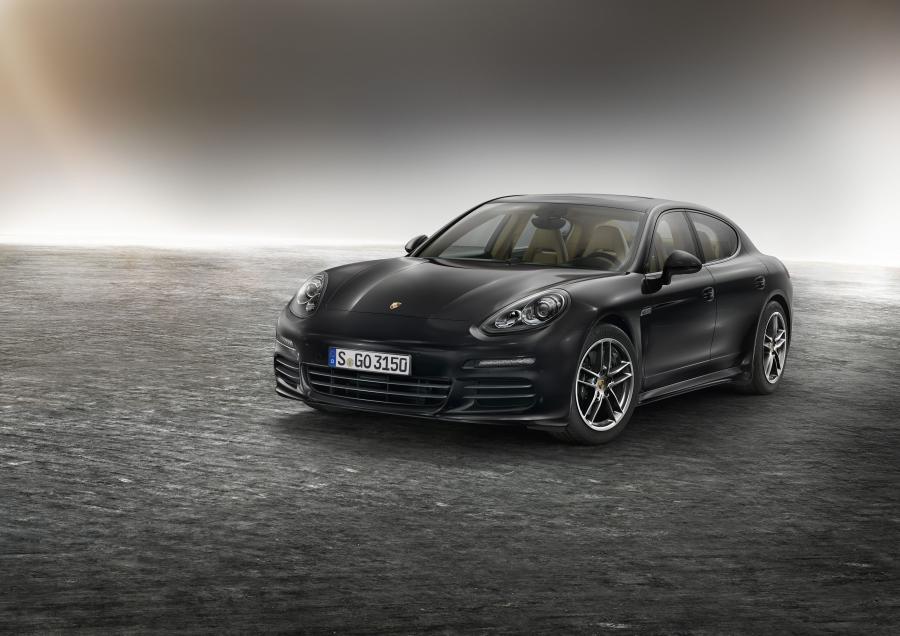  Porsche Panamera Edition 2015 года  (фото 1 из 8)